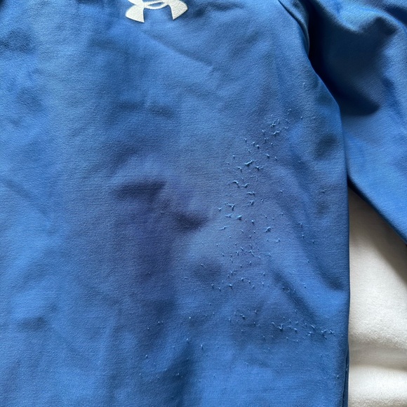 💗5 FOR $20💗 Under Armour Athletic Shirt - Size YXL - Picture 3 of 4